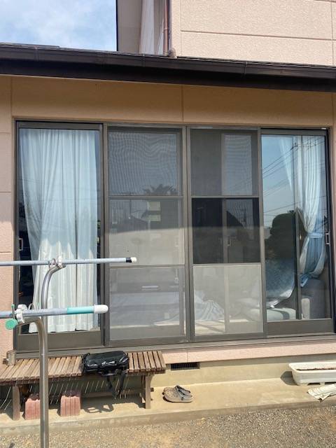 まどありー。本庄本店のLIXIL　取り替え窓　「リプラス」の施工前の写真1