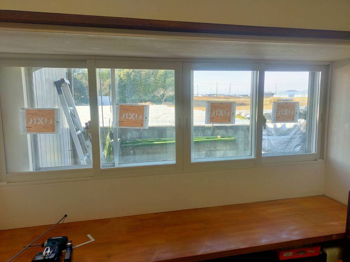 まどありー。本庄本店の1dayリフォーム　LIXIL内窓「インプラス」の施工後の写真1