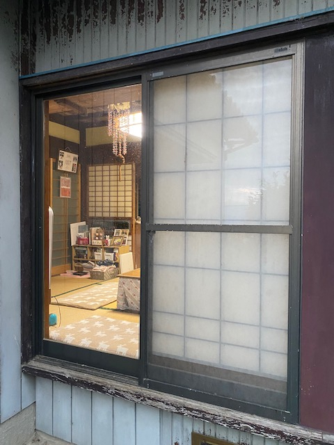 まどありー。本庄本店の【補助金対象商品】　群馬県太田市　LIXIL　リフォーム窓　取り替え窓「リプラス」の施工前の写真1