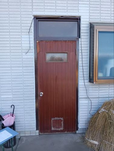 まどありー。本庄本店の【補助金対象商品】埼玉県本庄市　勝手口を快適&安心に！LIXILリシェントで断熱リフォームの施工前の写真1