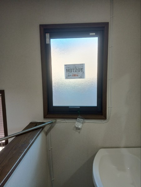 まどありー。本庄本店の【補助金対象商品】埼玉県本庄市　1日でスッキリ快適窓に。LIXILリプラスで断熱&結露対策！の施工後の写真1