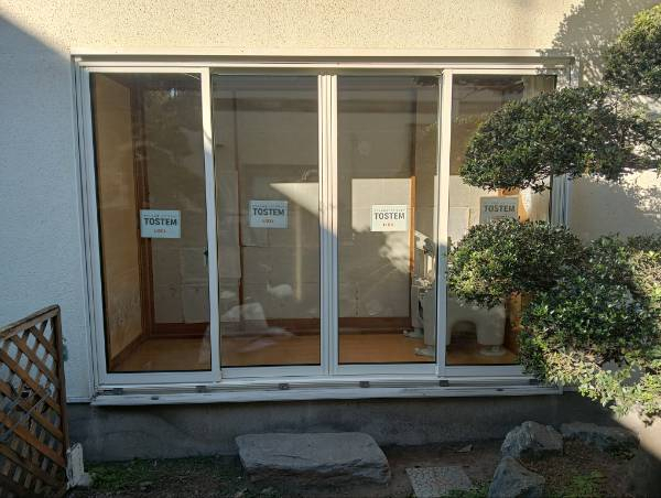 まどありー。本庄本店の【補助金対象商品】埼玉県本庄市　LIXILリプラスで4枚建てサッシをシャッター付きにアップデート！の施工後の写真1