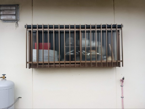 まどありー。本庄本店の埼玉県本庄市　破損した面格子を交換して防犯強化の施工後の写真1