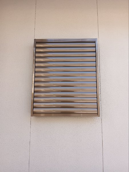 まどありー。本庄本店の埼玉県本庄市　窓の破損が心配の方へ　後付け面格子で台風対策の施工後の写真1