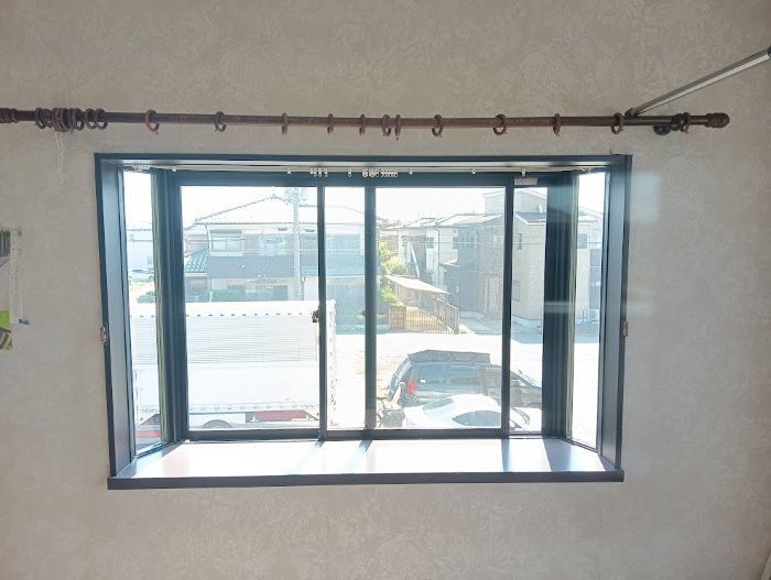 まどありー。本庄本店の【補助金対象商品】埼玉県本庄市　結露対策にも効果的な内窓インプラスの施工前の写真1