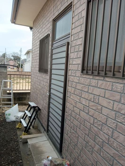 まどありー。本庄本店の埼玉県本庄市　風と光を取り込む、安心・快適な勝手口へーリシェント施工―の施工前の写真1