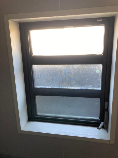 タケヒラトーヨーの内窓”インプラス”取付2023.06.19の施工前の写真1