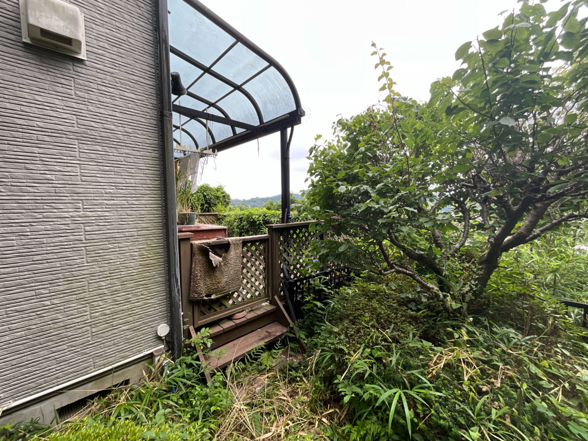 タケヒラトーヨーの”開き門扉AB YM1型片開き”施工例 伊東市 リフォームの施工前の写真1