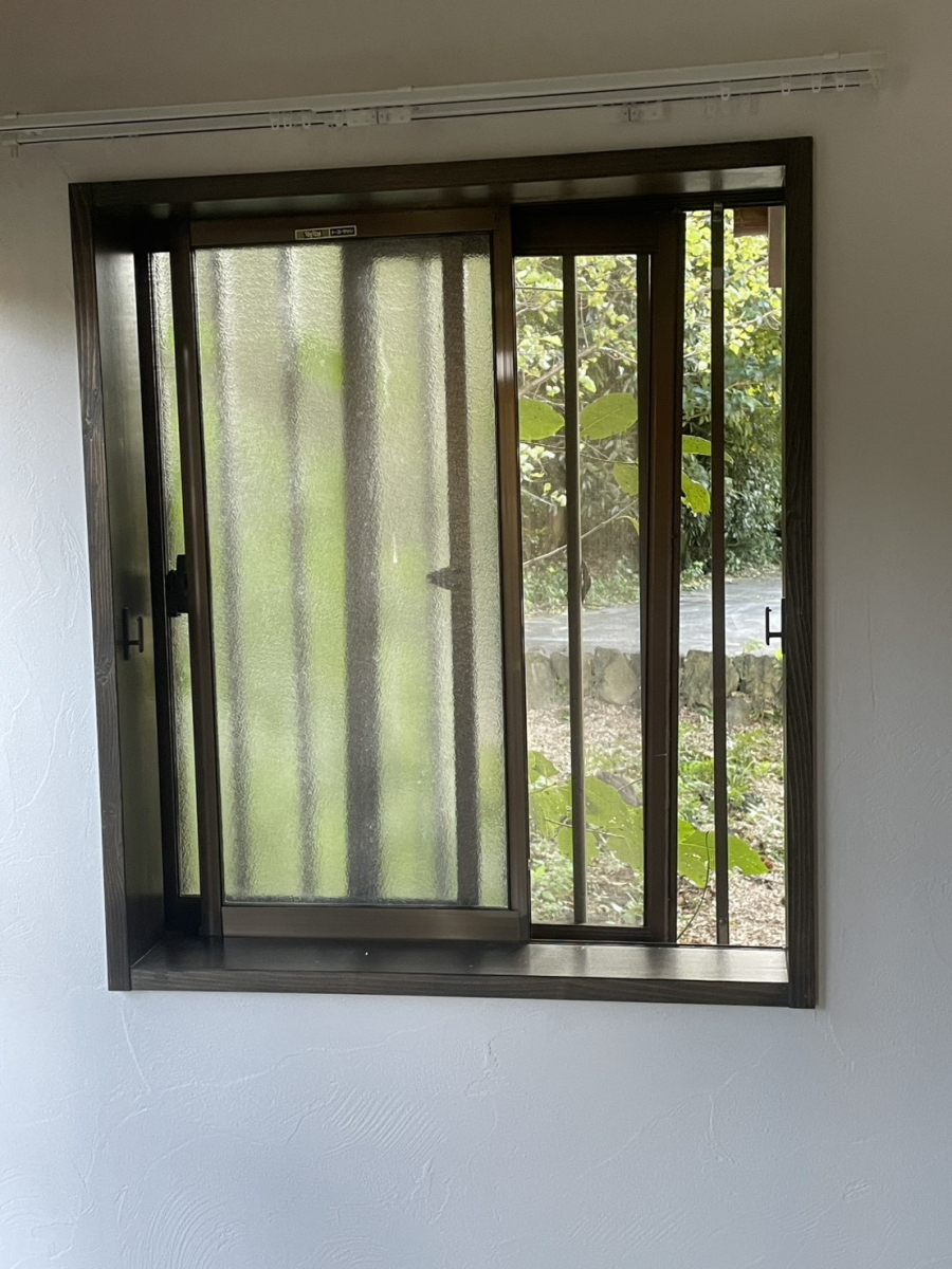 タケヒラトーヨーの”インプラス”施工例　伊東市　内窓リフォームの施工前の写真1