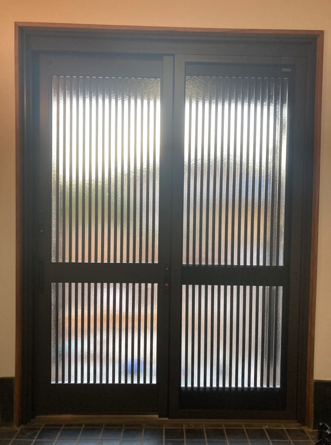 タケヒラトーヨーの”リシェント引き戸”施工例　熱海市　玄関リフォームの施工後の写真1