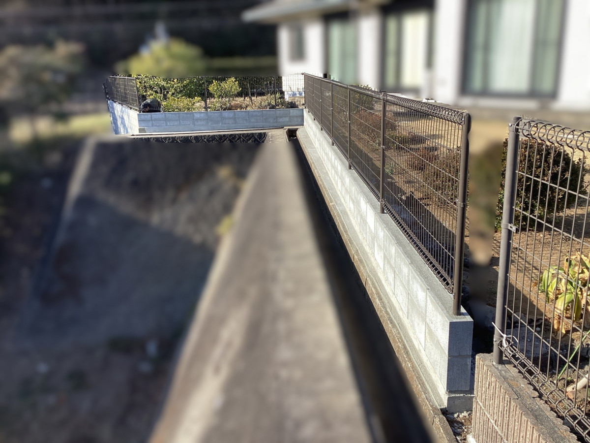 タケヒラトーヨーの”ハイグリッドフェンス”施工例　熱海市　リフォームの施工後の写真1