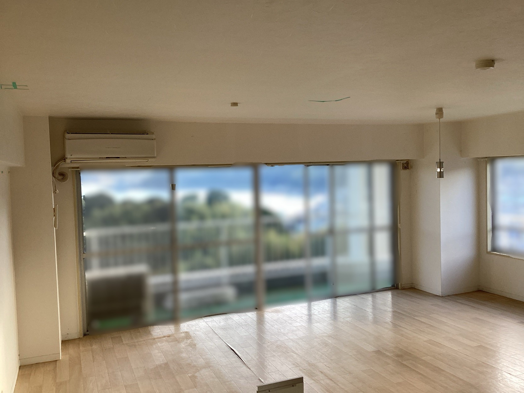 タケヒラトーヨーの”クロス　張替え”施工例　熱海市　リフォームの施工前の写真1