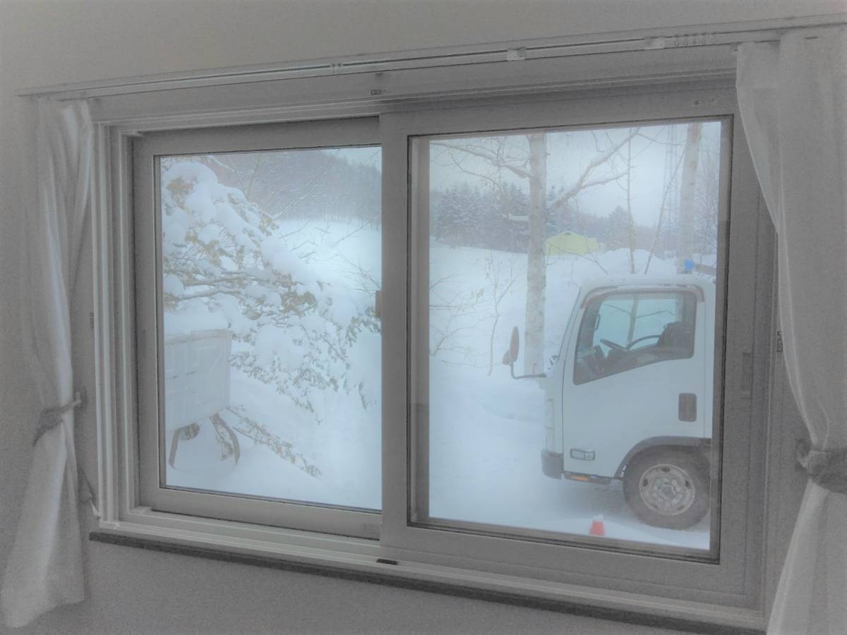 ダルパの内窓（インプラス）取付　北海道上川郡の施工前の写真2