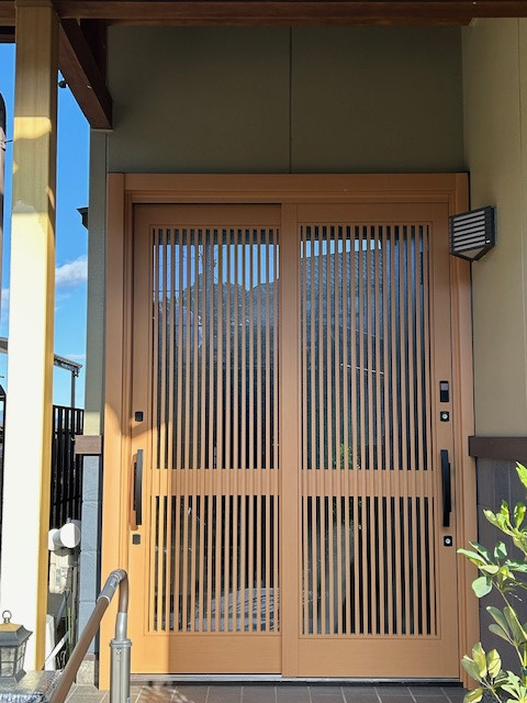 佐藤硝子センターの玄関の断熱・防犯リフォームは佐藤硝子センターへ!の施工後の写真1