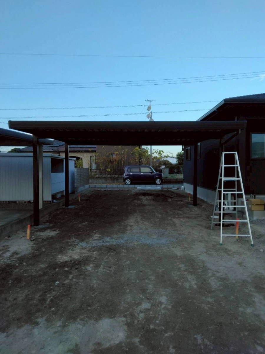 ナカムラ硝子工業のカーポートSWの施工後の写真1