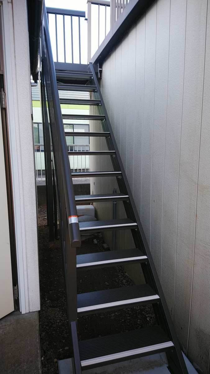 ビーエル Better Livingの～アルミ階段　ステッピア　鉄骨階段からアルミ階段へ～の施工後の写真1