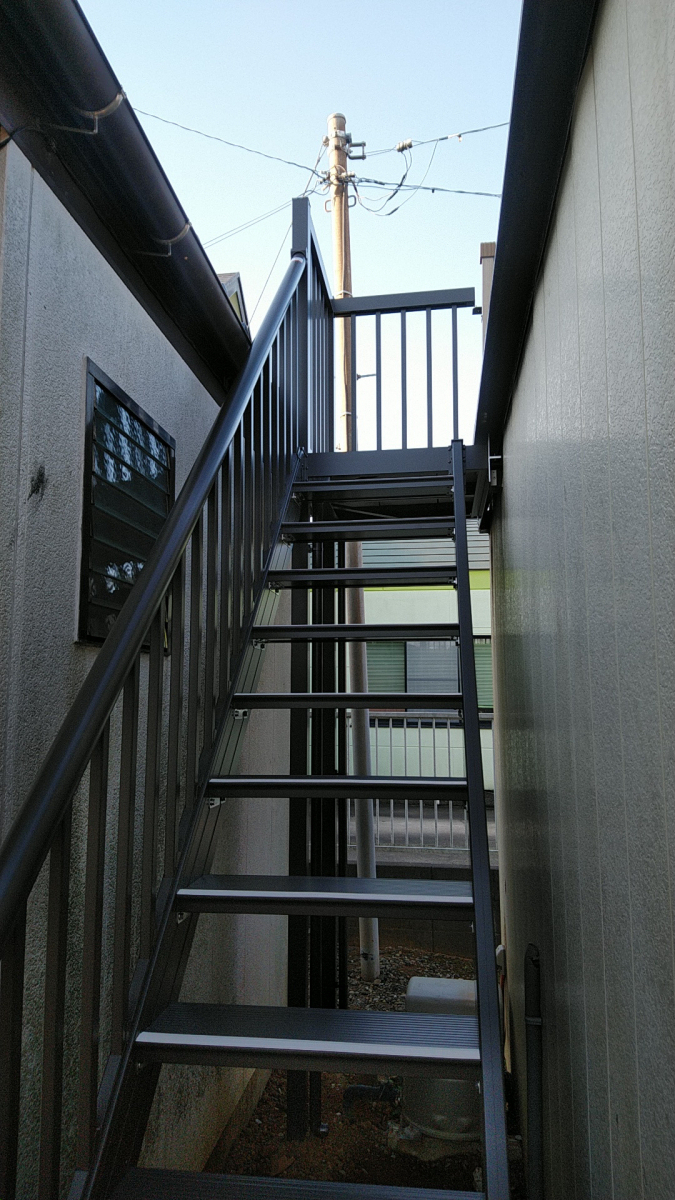 ビーエル Better Livingの～アルミ階段　ステッピア　鉄骨階段からアルミ階段へ～の施工後の写真2