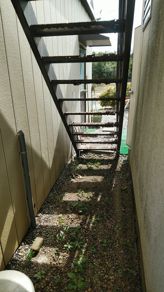 ビーエル Better Livingの～アルミ階段　ステッピア　鉄骨階段からアルミ階段へ～の施工前の写真2