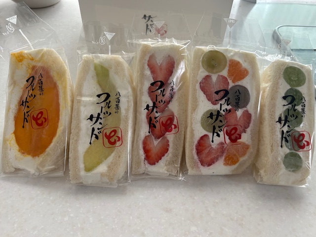 🥭八百甚のフルーツサンド🥭 鶴谷トーヨーテックのブログ 写真2