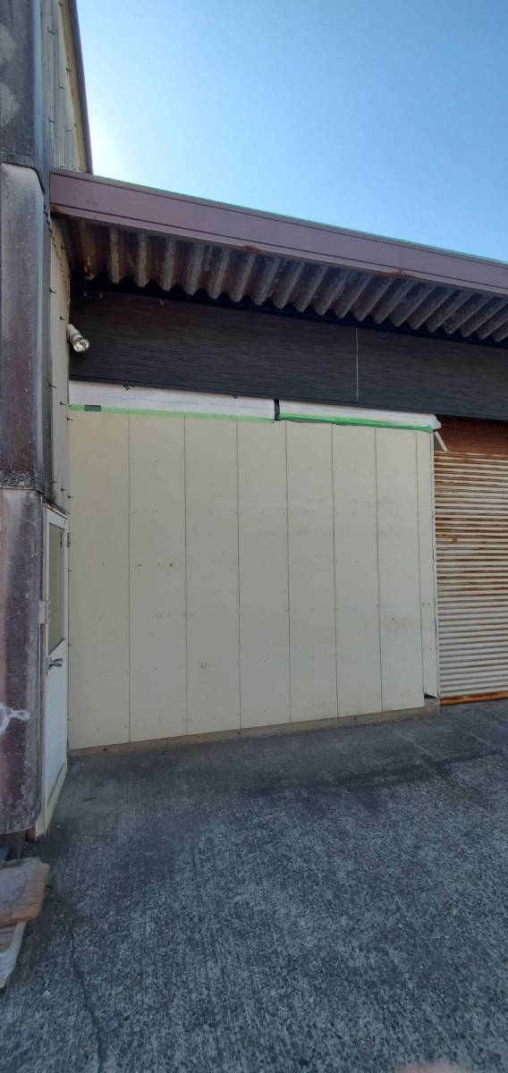 鶴谷トーヨーテックの外壁　サイディング張替工事の施工前の写真1