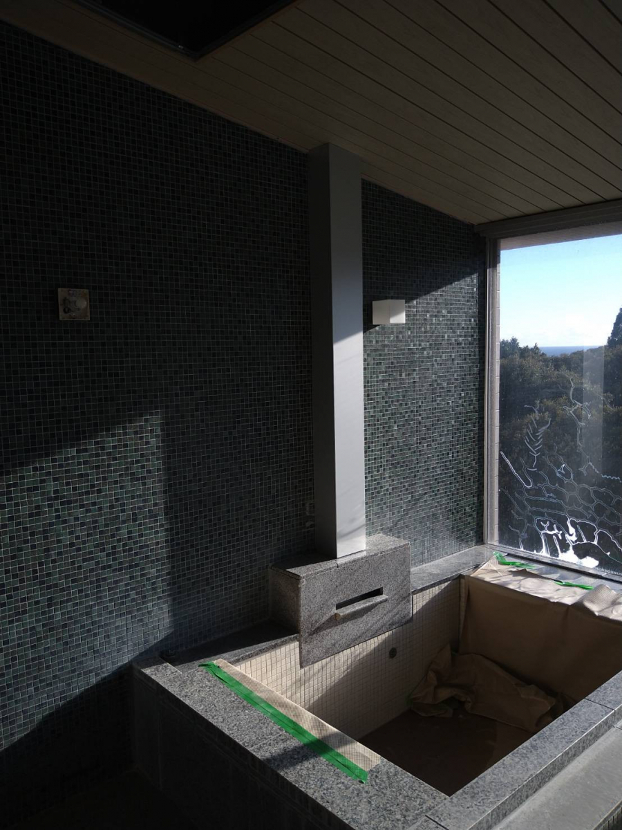 鶴谷トーヨーテックの浴室　アルミ曲げ物取付の施工後の写真2