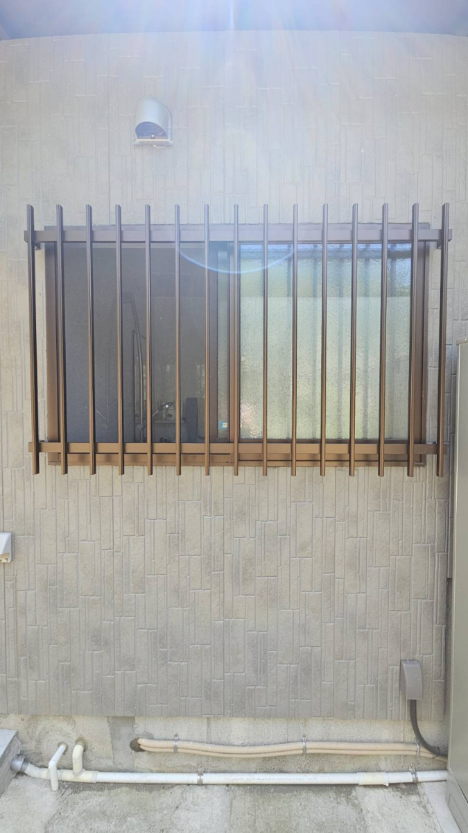 鶴谷トーヨーテックの千葉県　南房総市　アルミ面格子取付工事の施工後の写真2