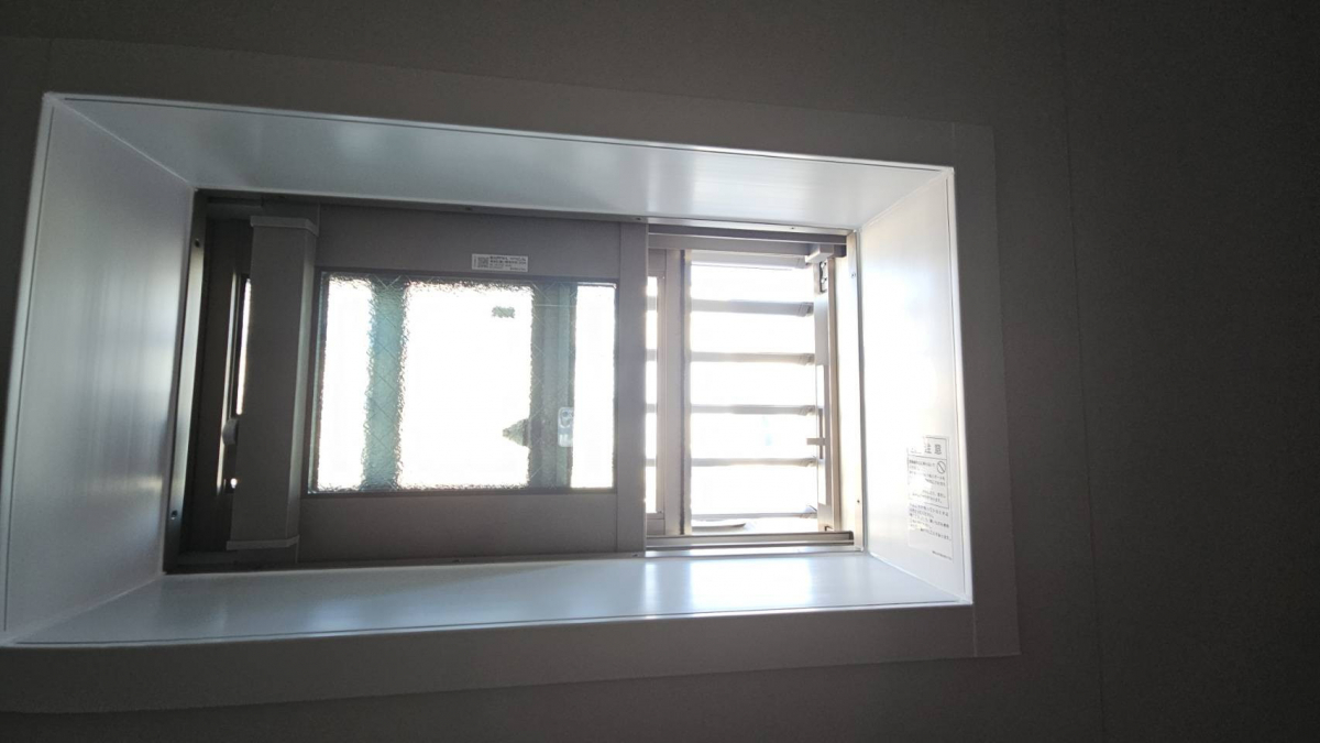 鶴谷トーヨーテックの千葉県　館山市　目隠し可動ルーバー取付工事の施工後の写真3