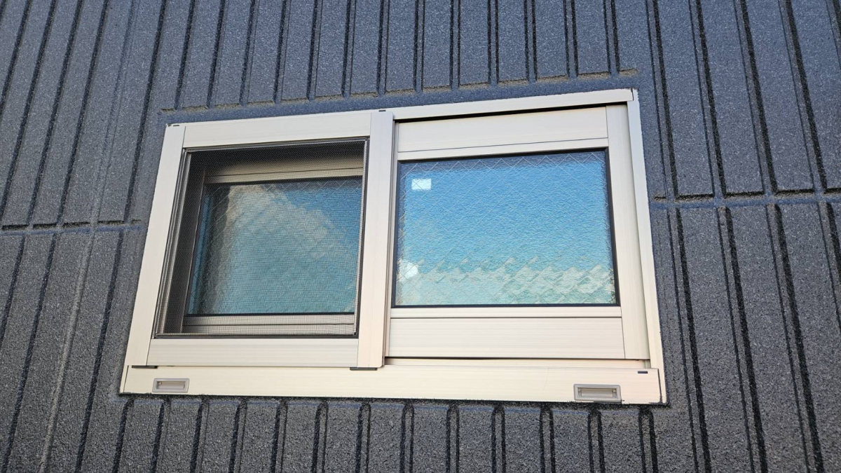 鶴谷トーヨーテックの千葉県　館山市　目隠し可動ルーバー取付工事の施工前の写真1