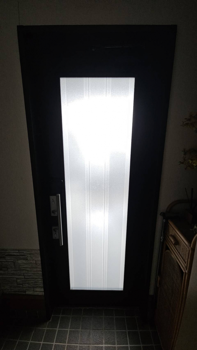 鶴谷トーヨーテックの千葉県　館山市　リシェント玄関ドア工事の施工前の写真3