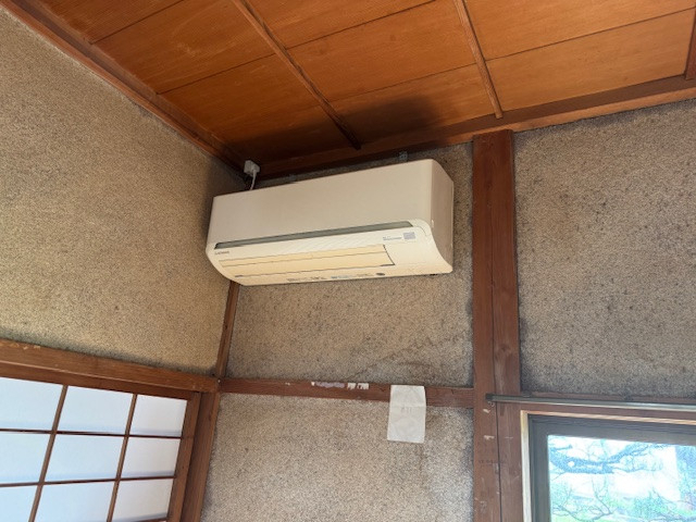 REマド本舗 出雲店のエアコン取替の施工前の写真1