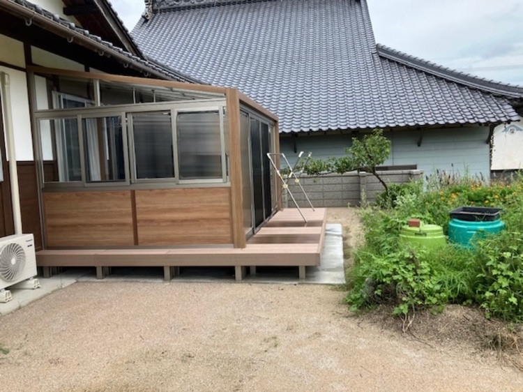 REマド本舗 出雲店の洗濯物干し場・こどもの遊び場・趣味部屋として使える！の施工後の写真1