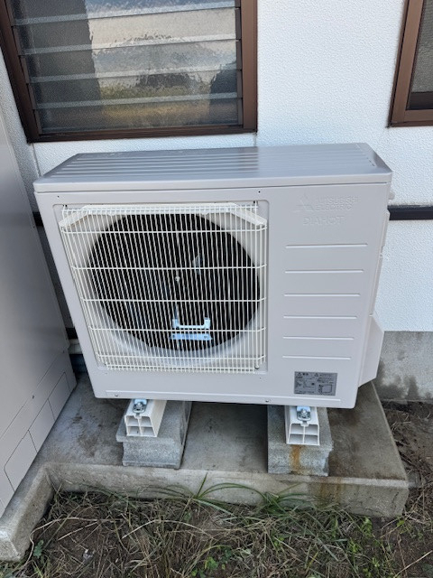 REマド本舗 出雲店の寿命が来たエコキュートを取り替えました。の施工後の写真2