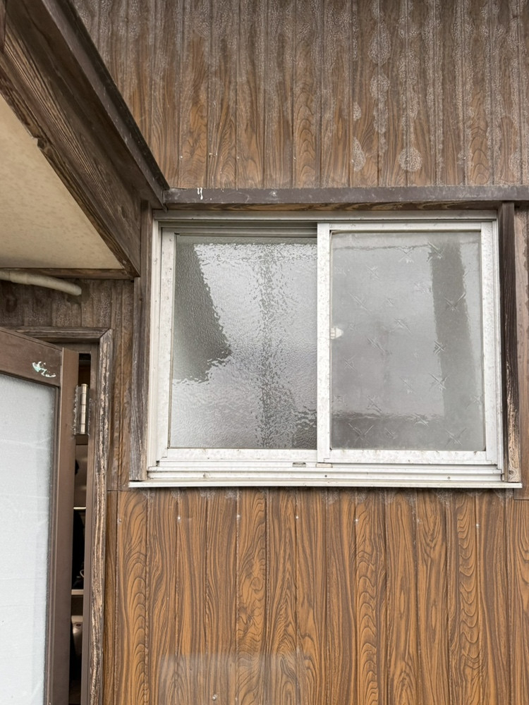 REマド本舗 出雲店のガラス交換の施工後の写真1