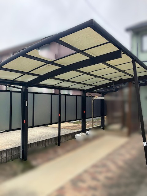 REマド本舗 出雲店のポリカーボネートのメリット・デメリットって何？実際の施工事例と共にご紹介の施工前の写真1