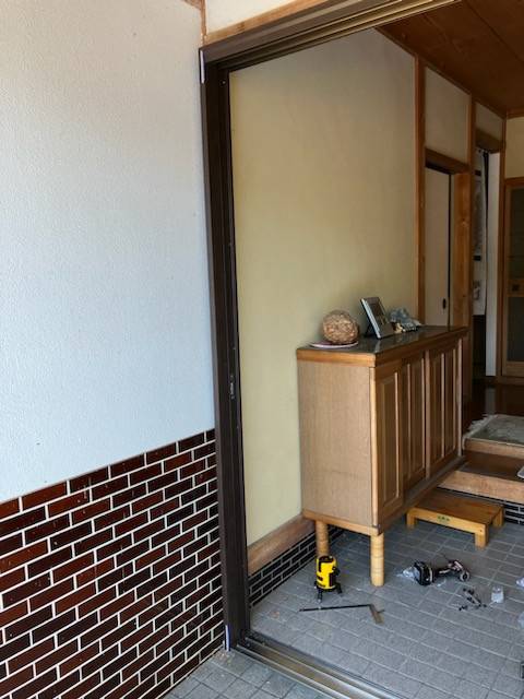 REマド本舗 雲南店の玄関引戸の交換の施工後の写真3