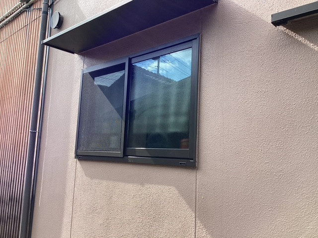 REマド本舗 雲南店の暑さ増し増し！窓に当たる日差しをカット!!!の施工前の写真1