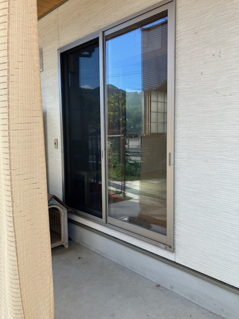 REマド本舗 雲南店の網戸の網を張り替えてリフレッシュ🎉の施工後の写真1