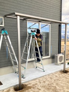 REマド本舗 雲南店のテラス・デッキ　綺麗に完成の施工前の写真3