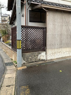 REマド本舗 雲南店のフェンスの取替の施工前の写真2