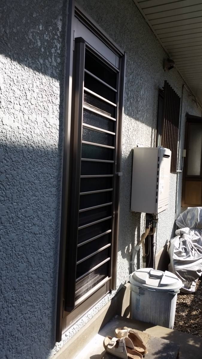 相川スリーエフ 北総支店の古くなった勝手口ドアをリフォーム！の施工後の写真1