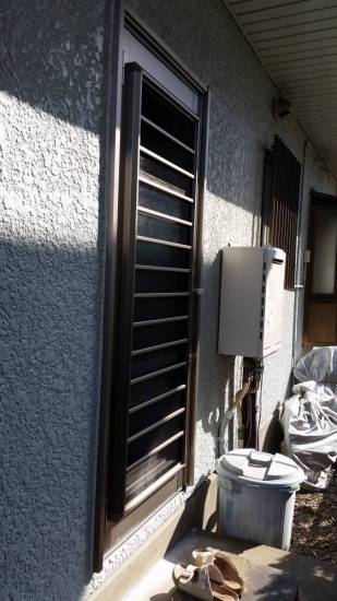 相川スリーエフ 北総支店の古くなった勝手口ドアをリフォーム！施工事例写真1