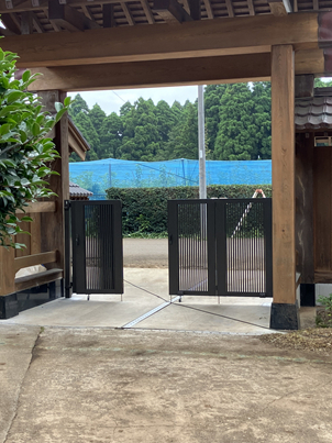 相川スリーエフ 八街店の【山武市】和風の趣を大切にした門扉施工 八街市マド本舗よりの施工後の写真3