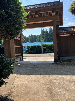 相川スリーエフ 八街店の【山武市】和風の趣を大切にした門扉施工 八街市マド本舗よりの施工前の写真1