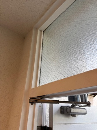 相川スリーエフ 八街店の【東京都】防犯対策にも玄関ドアリシェントを‼の施工前の写真3