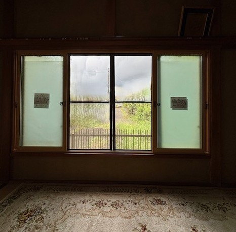 相川スリーエフ 八街店の【八街市】大きな窓にもインプラスの施工後の写真1