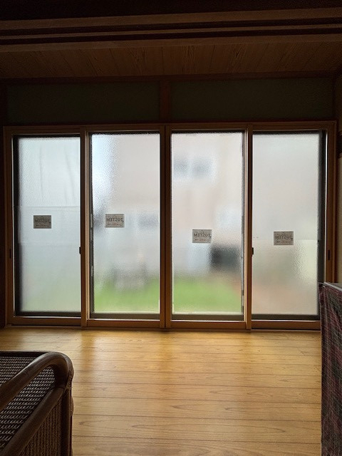 相川スリーエフ 八街店の【八街市】大きな窓にもインプラスの施工後の写真3