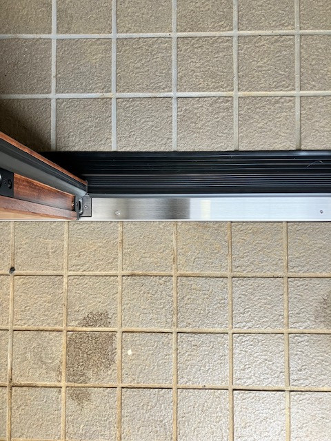 相川スリーエフ 八街店の【八街市】木を感じる玄関で防犯対策もの施工後の写真2