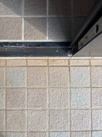 相川スリーエフ 八街店の【八街市】外壁塗装＋玄関ドアリシェントで“新築級の外観”へ！の施工前の写真2