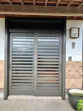 相川スリーエフ 八街店の【東金市】1日で変わる家の顔！リシェント引戸リフォームの施工後の写真1