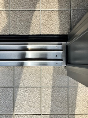 相川スリーエフ 八街店の【東金市】1日で変わる家の顔！リシェント引戸リフォームの施工後の写真3